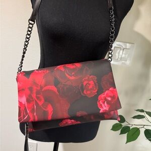Simply Vera Vera Wang Red Rose Bloom Garrison Crossbody - like new tag fell off